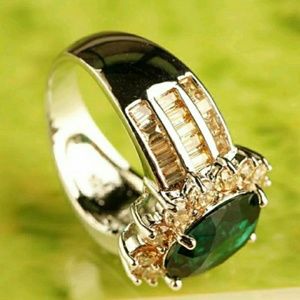 No Brand Jewelry - Beautiful! Emerald Quartz & Morganite Ring size 9 No Brand Jewelry - Beautiful! Emerald Quartz & Morganite Ring size 9